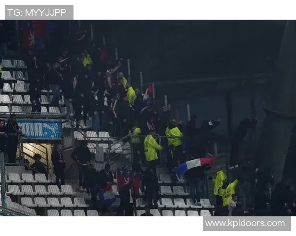 足球明星酒吧冲突事件揭秘背后的真相与影响分析